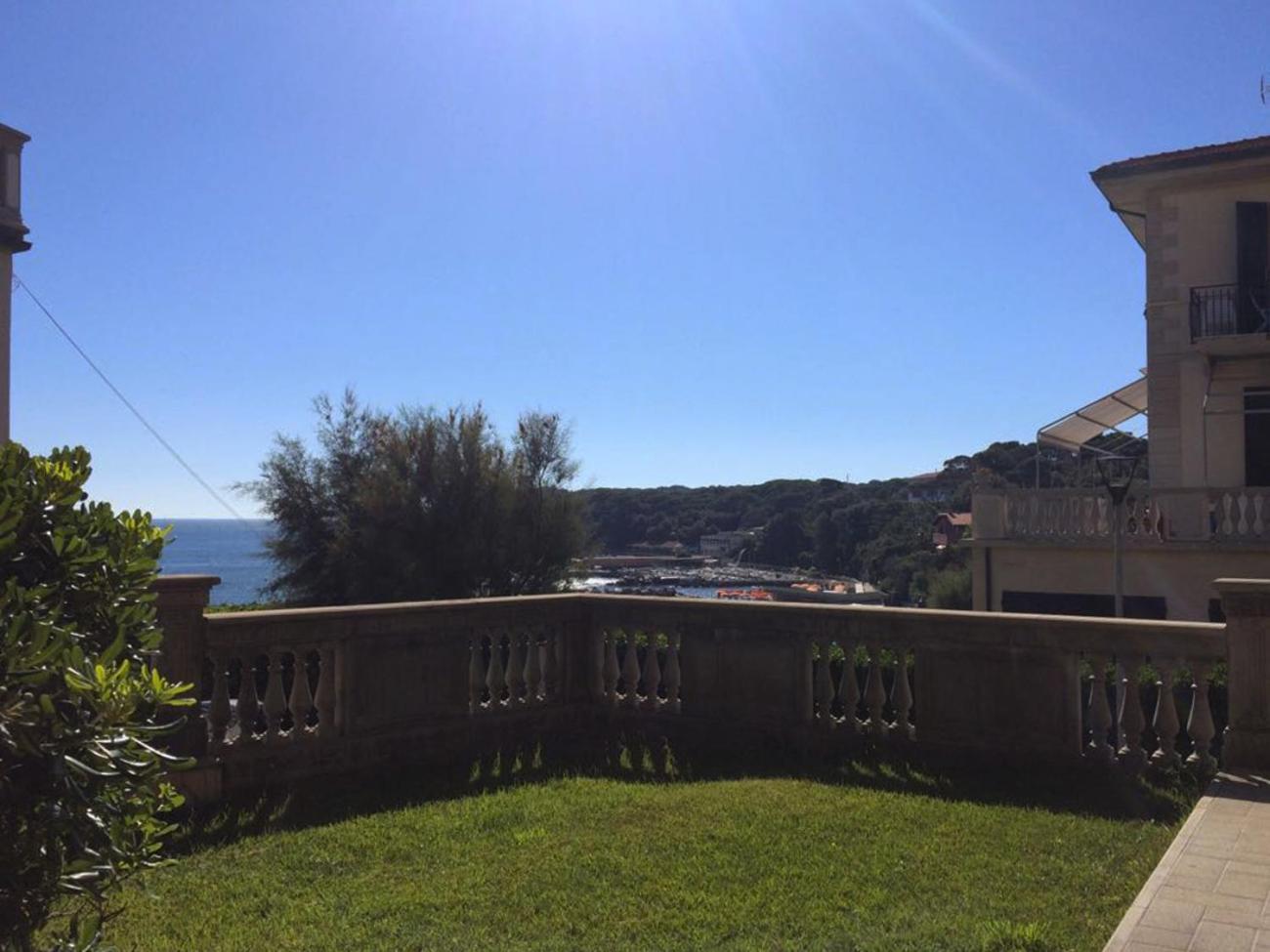 Appartamenti Fronte Mare กัสตีลยอนเชลโล ห้อง รูปภาพ