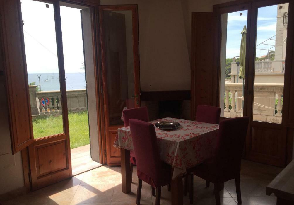 Appartamenti Fronte Mare กัสตีลยอนเชลโล ภายนอก รูปภาพ