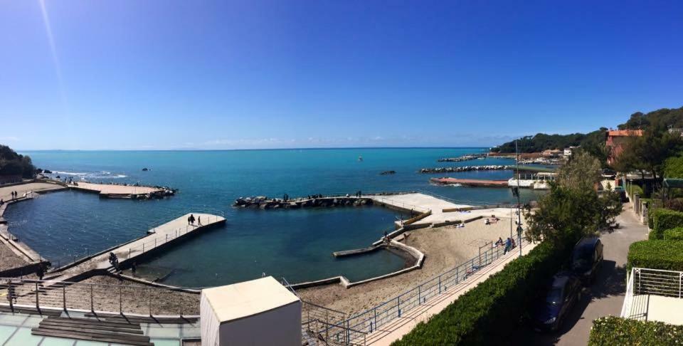 Appartamenti Fronte Mare กัสตีลยอนเชลโล ภายนอก รูปภาพ